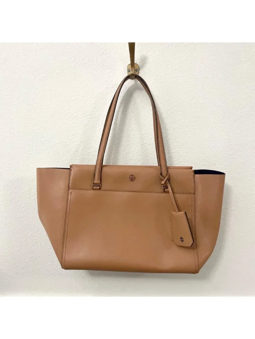 Tory Burch Parker Leather Tote Light Brown Quiet Luxury Minimalist